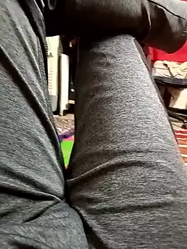 Snapshot of loki-king-143 chatting on 03-14-26, 04:40 loki-king-143 online show from 03-14-26, 04:40