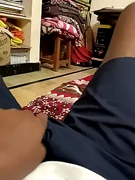 Snapshot of loki-king-143 chatting on 03-29-26, 01:33 loki-king-143 online show from 03-29-26, 01:33