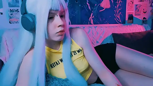 PeacchyPawss online show from 02-21-26, 07:59