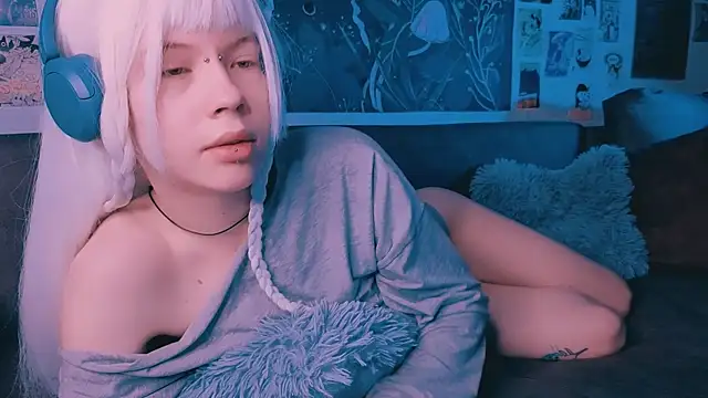 PeacchyPawss online show from 04-09-26, 03:06