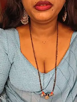 Snapshot of Rachu_love chatting on 08-02-26, 05:28 Rachu love online show from 08-02-26, 05:28