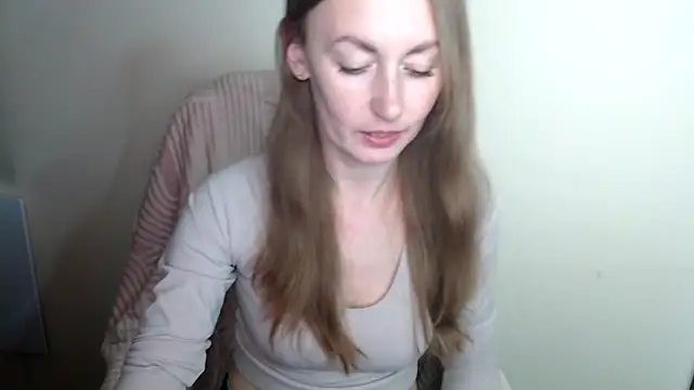 Snapshot of LiaSeass_ chatting on 05-08-26, 12:21 LiaSeass online show from 05-08-26, 12:21