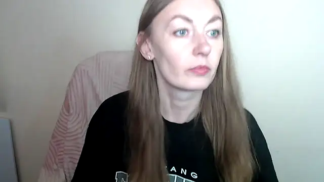 Snapshot of LiaSeass_ chatting on 05-10-26, 11:59 LiaSeass online show from 05-10-26, 11:59