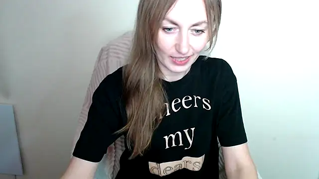 Snapshot of LiaSeass_ chatting on 05-12-26, 12:46 LiaSeass online show from 05-12-26, 12:46