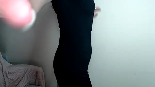 Snapshot of LiaSeass_ chatting on 05-18-26, 12:55 LiaSeass online show from 05-18-26, 12:55