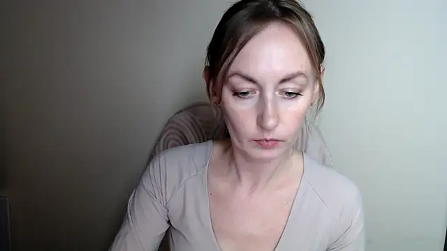 Snapshot of LiaSeass_ chatting on 06-06-26, 12:43 LiaSeass online show from 06-06-26, 12:43