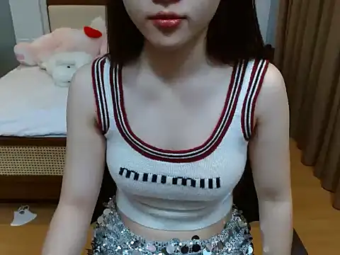 Snapshot of -Bibi-18 chatting on 12-16-25, 01:38 -Bibi-18 online show from 12-16-25, 01:38