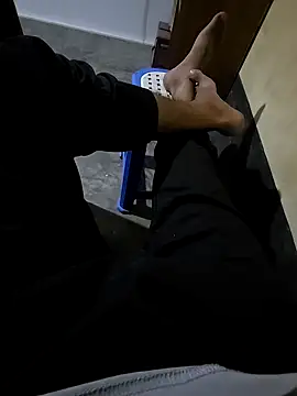 SHARIF12123 online show from 04-14-26, 04:35