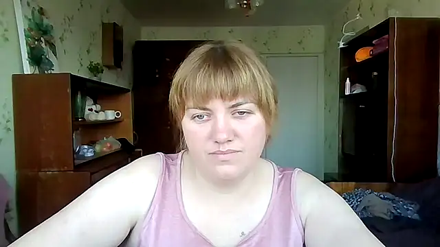 Snapshot of swett_girll chatting on 02-21-26, 12:39 swett girll online show from 02-21-26, 12:39