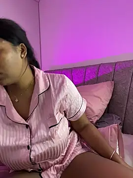 Snapshot of channelportman chatting on 06-26-26, 04:28 channelportman online show from 06-26-26, 04:28