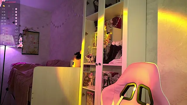 MiraJades online show from 04-17-26, 09:07