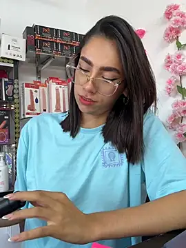 lunaluxury22 online show from 02-20-26, 02:17