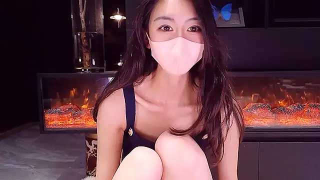 Snapshot of Anan-077 chatting on 07-18-26, 04:33 Anan-077 online show from 07-18-26, 04:33