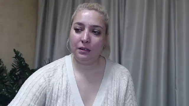 Snapshot of sweetpussy13 chatting on 11-05-25, 07:30 sweetpussy13 online show from 11-05-25, 07:30