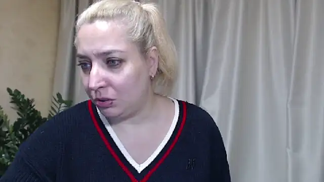 Snapshot of sweetpussy13 chatting on 11-08-25, 07:30 sweetpussy13 online show from 11-08-25, 07:30