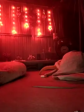 Nhanyuki online show from 12-18-25, 06:25