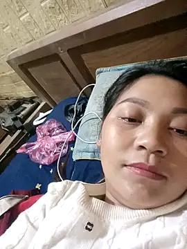 Snapshot of Happy_sexyx chatting on 12-15-25, 02:43 Happy sexyx online show from 12-15-25, 02:43