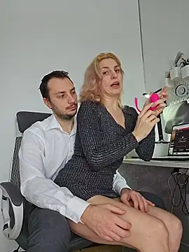 Lovebackground online show from 02-12-26, 10:32