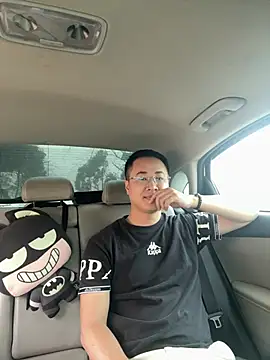 Snapshot of battman4488 chatting on 03-08-26, 03:21 battman4488 online show from 03-08-26, 03:21