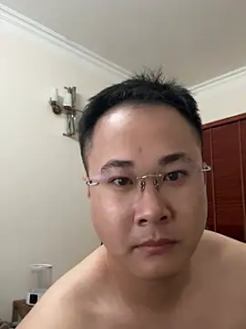 Snapshot of battman4488 chatting on 03-19-26, 09:52 battman4488 online show from 03-19-26, 09:52