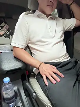 Snapshot of battman4488 chatting on 03-21-26, 11:15 battman4488 online show from 03-21-26, 11:15