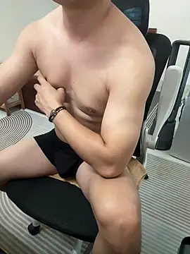 Snapshot of battman4488 chatting on 03-26-26, 10:43 battman4488 online show from 03-26-26, 10:43