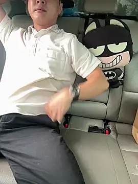 Snapshot of battman4488 chatting on 04-12-26, 12:48 battman4488 online show from 04-12-26, 12:48