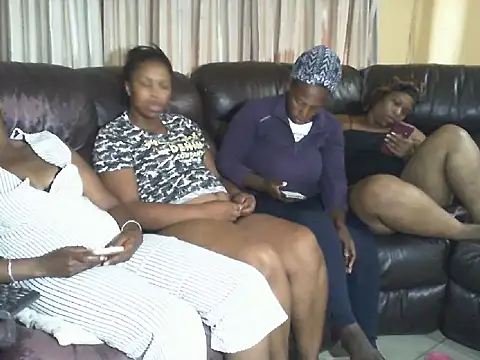 Caramel-goddess18 online show from 02-18-26, 06:20