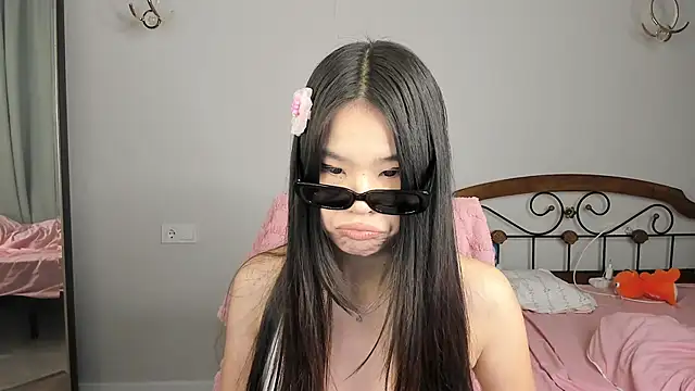 amiya cute online show from 02-15-26, 03:31