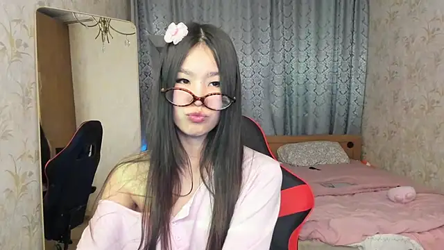 amiya cute online show from 03-13-26, 02:45