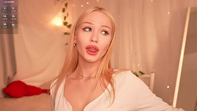 Snapshot of party_4_u chatting on 12-18-25, 02:34 party 4 u online show from 12-18-25, 02:34