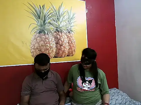 Lovelycouple25 online show from 02-10-26, 06:50