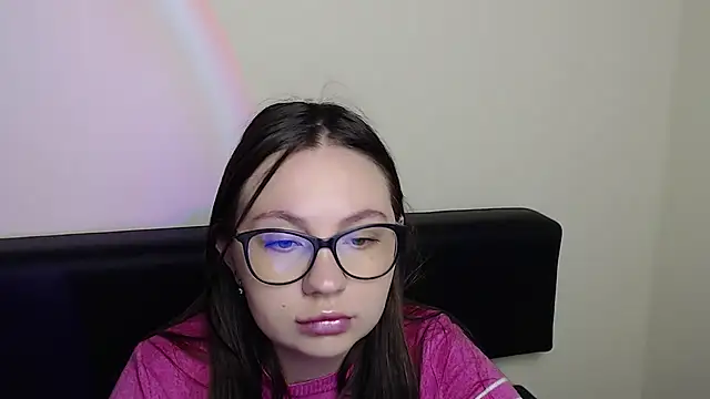 Snapshot of LiliaErmi chatting on 06-13-26, 06:11 LiliaErmi online show from 06-13-26, 06:11