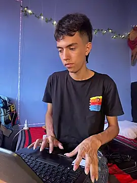 Snapshot of Juan_Gomezz26 chatting on 04-06-26, 09:27 Juan Gomezz26 online show from 04-06-26, 09:27