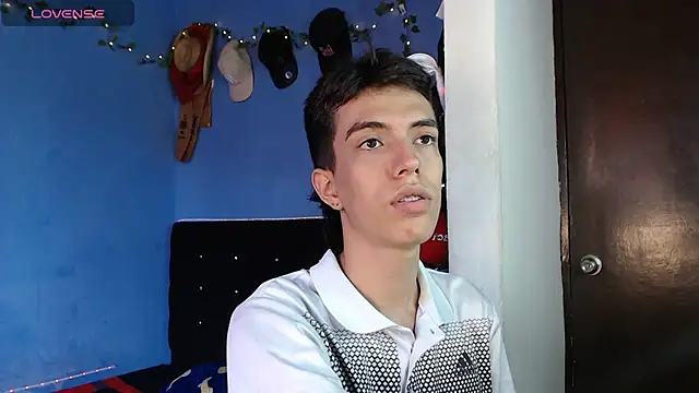 Juan Gomezz26 online show from 05-26-26, 10:06