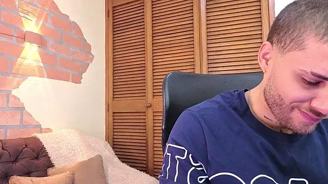 Snapshot of King_meruem chatting on 12-17-25, 12:11 King meruem online show from 12-17-25, 12:11