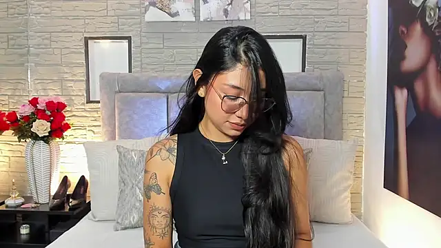 Snapshot of LanaRouse chatting on 02-20-26, 03:34 LanaRouse online show from 02-20-26, 03:34