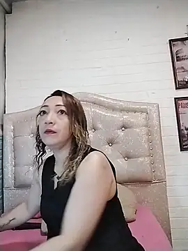 Snapshot of DanaMontana chatting on 12-19-25, 12:12 DanaMontana online show from 12-19-25, 12:12