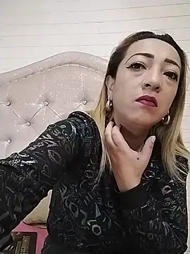 Snapshot of DanaMontana chatting on 01-09-26, 11:57 DanaMontana online show from 01-09-26, 11:57