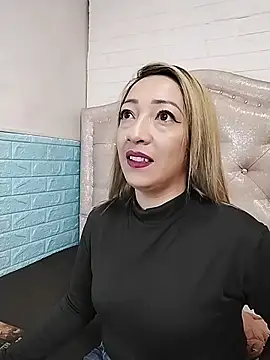 Snapshot of DanaMontana chatting on 02-03-26, 12:32 DanaMontana online show from 02-03-26, 12:32