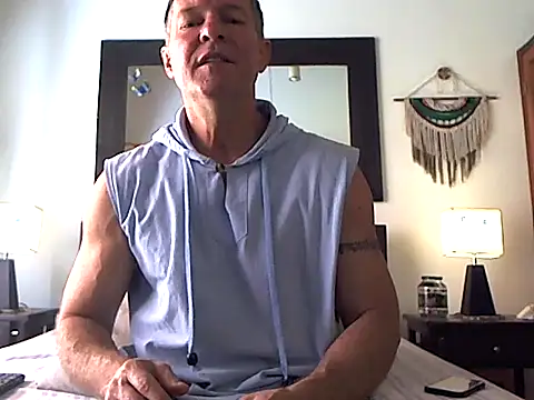 Snapshot of TommyLopez chatting on 12-14-25, 02:44 TommyLopez online show from 12-14-25, 02:44