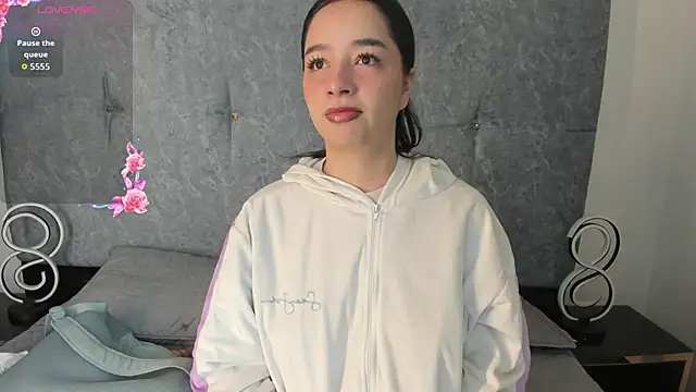 Snapshot of Lanna_rosse chatting on 02-10-26, 06:17 Lanna rosse online show from 02-10-26, 06:17