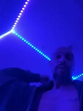 faces818 online show from 04-25-26, 02:14