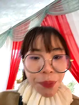 Snapshot of cana5522 chatting on 12-15-25, 07:56 cana5522 online show from 12-15-25, 07:56