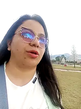 Snapshot of Brianna_Ruiz chatting on 12-14-25, 08:46 Brianna Ruiz online show from 12-14-25, 08:46