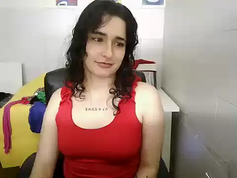 Snapshot of caramel-hotty chatting on 12-15-25, 10:58 caramel-hotty online show from 12-15-25, 10:58