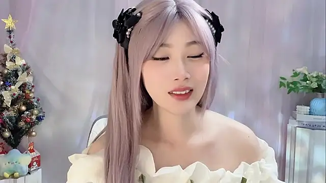 Snapshot of Pinkgirl520 chatting on 12-17-25, 09:04 Pinkgirl520 online show from 12-17-25, 09:04