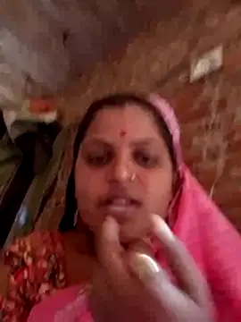 Snapshot of Roshni_shakya chatting on 12-16-25, 07:13 Roshni shakya online show from 12-16-25, 07:13