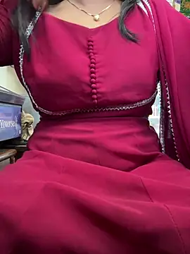 Snapshot of cute_mahi001 chatting on 06-14-26, 12:51 cute mahi001 online show from 06-14-26, 12:51