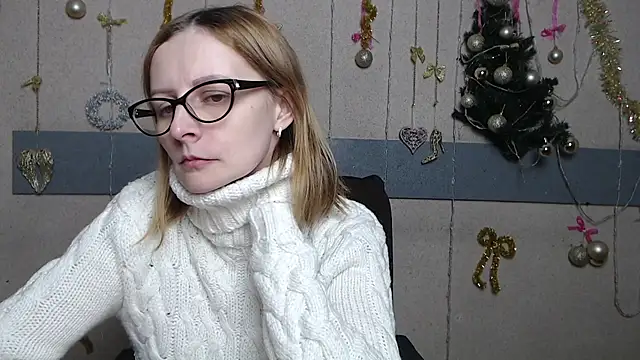 AliceMillss online show from 12-17-25, 02:12